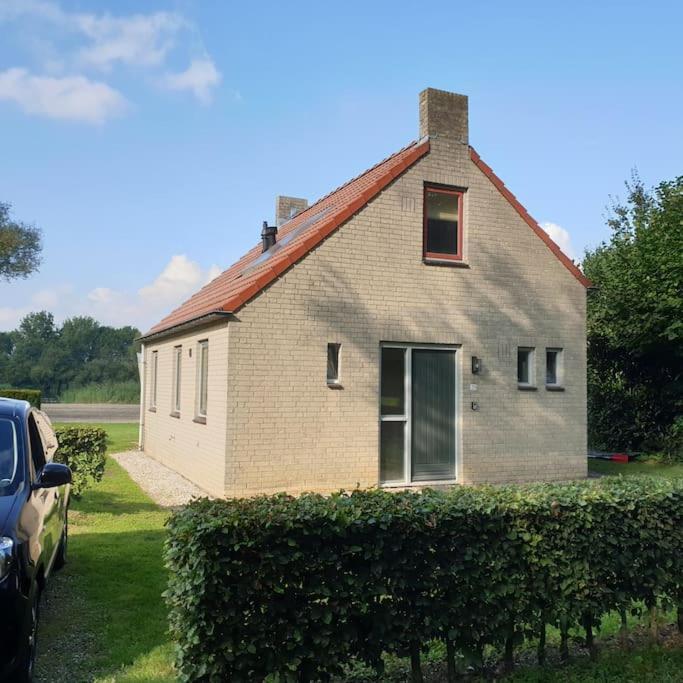 Gezellige Vakantiewoning Aan Het Water In Ewijk - Recreational Only No Workers ภายนอก รูปภาพ