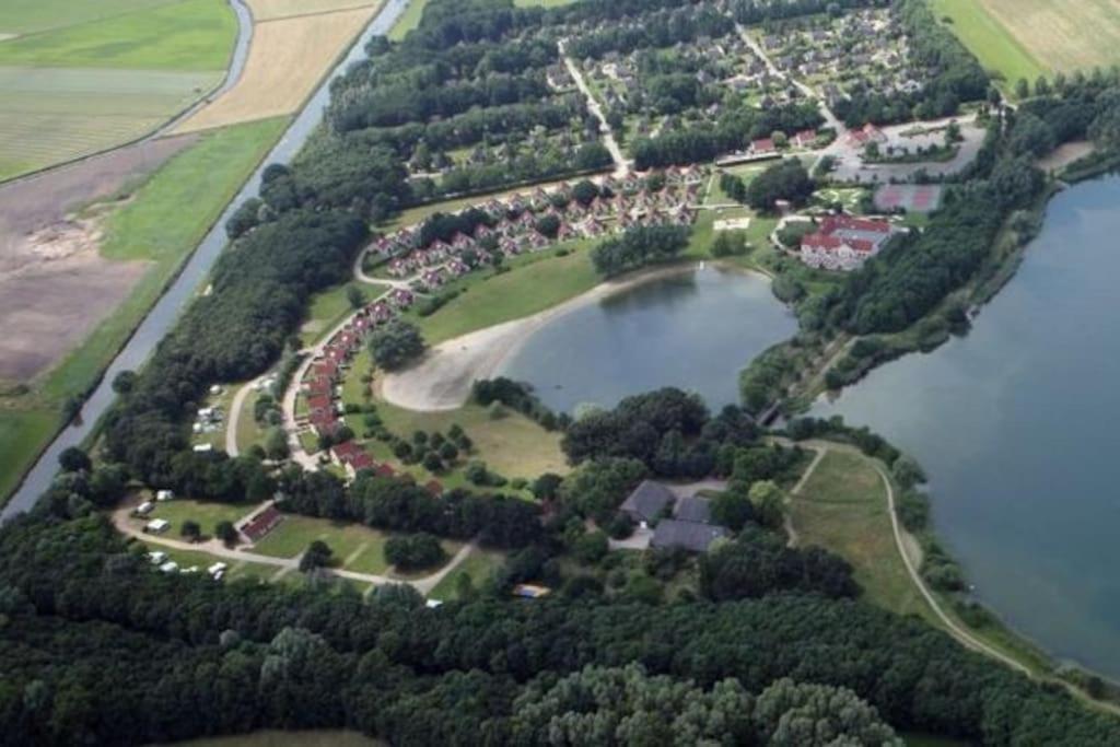Gezellige Vakantiewoning Aan Het Water In Ewijk - Recreational Only No Workers ภายนอก รูปภาพ