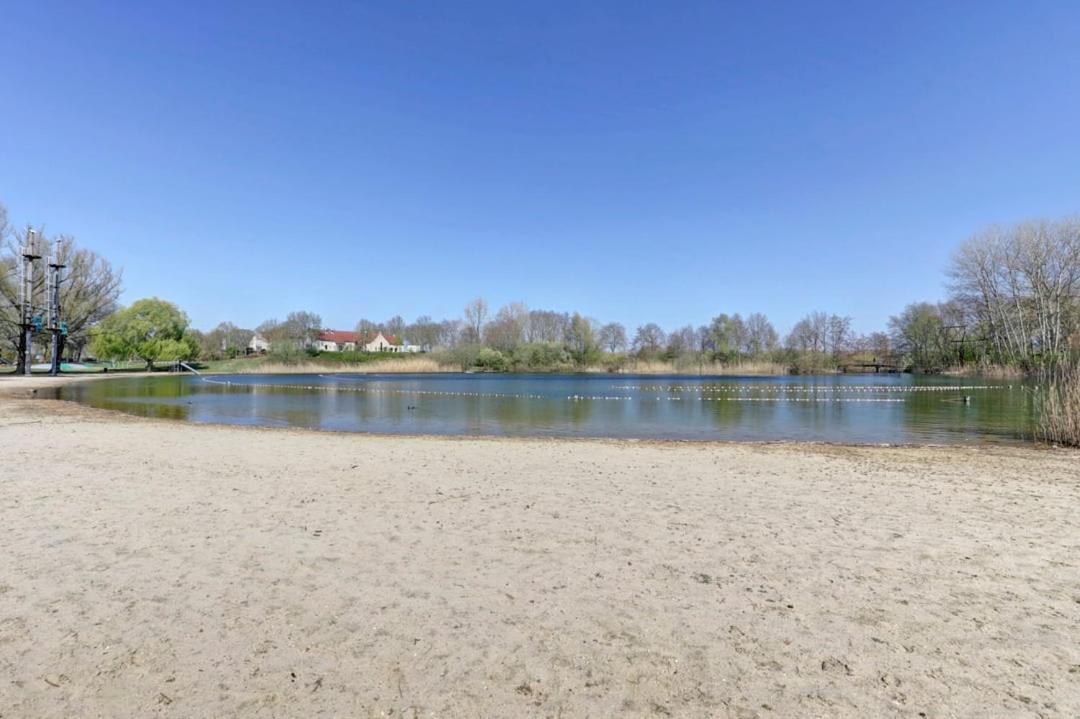 Gezellige Vakantiewoning Aan Het Water In Ewijk - Recreational Only No Workers ภายนอก รูปภาพ